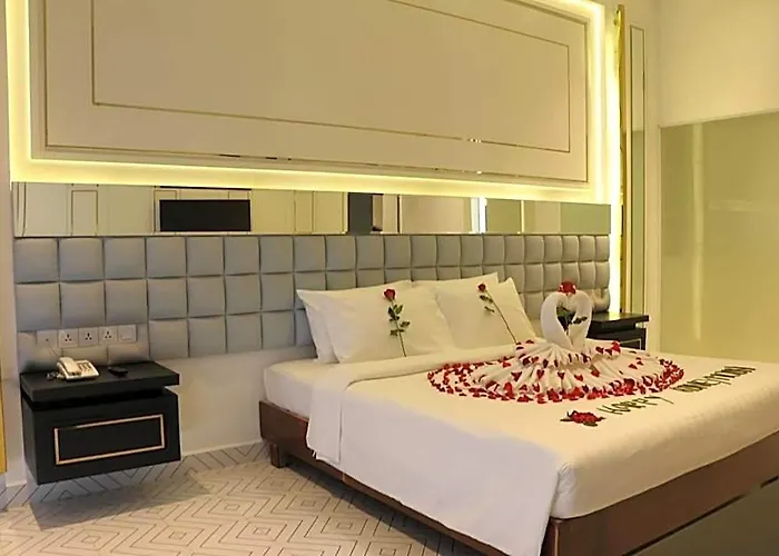 Hengly Mohasambath & 5*